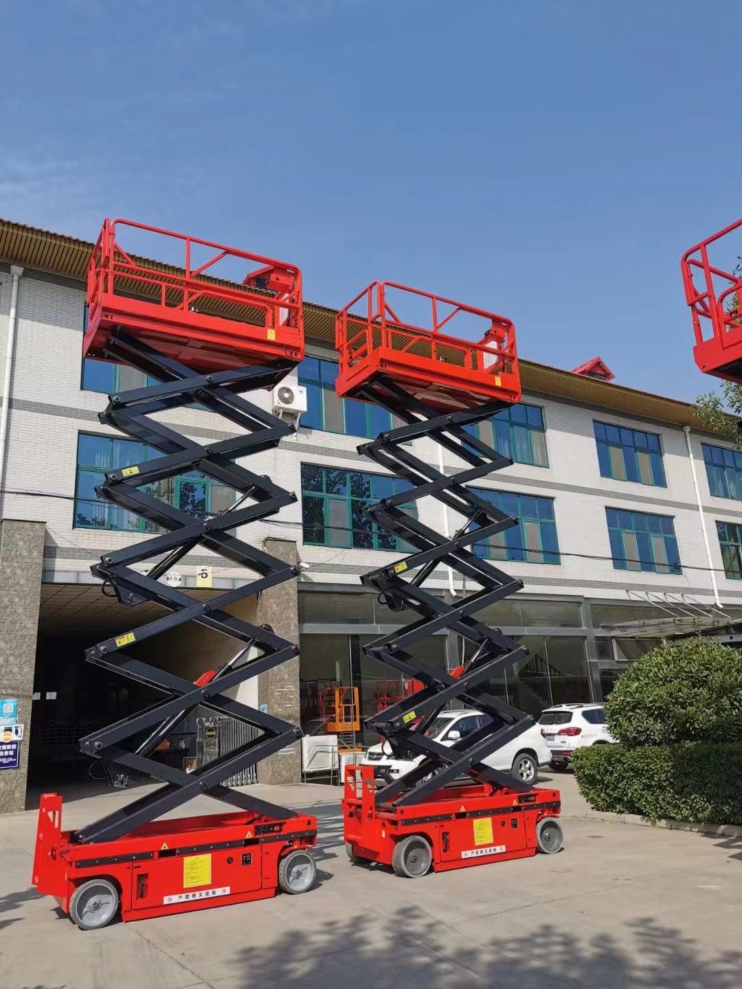 14m Electric scissor lift